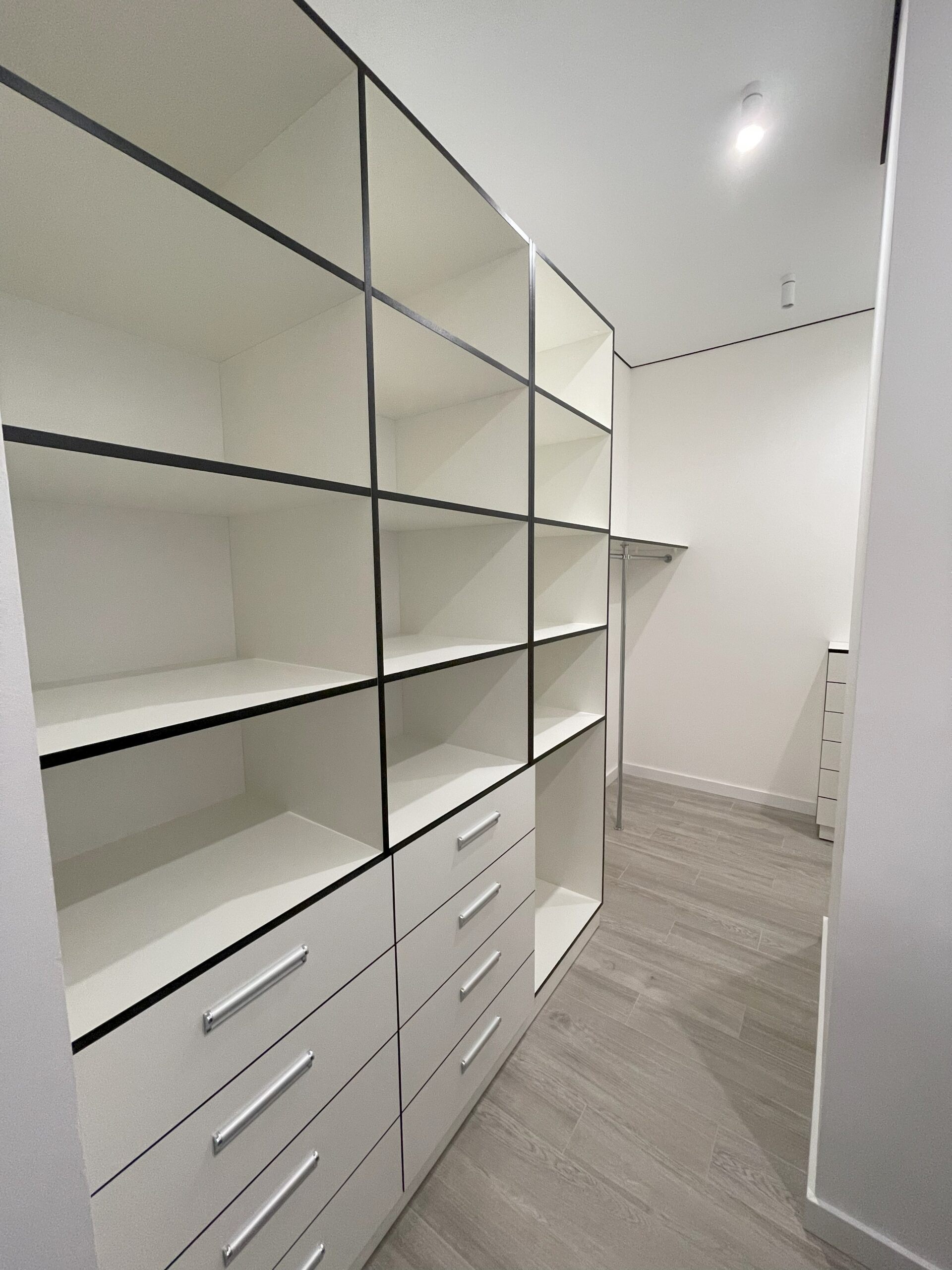 wardrobe 23