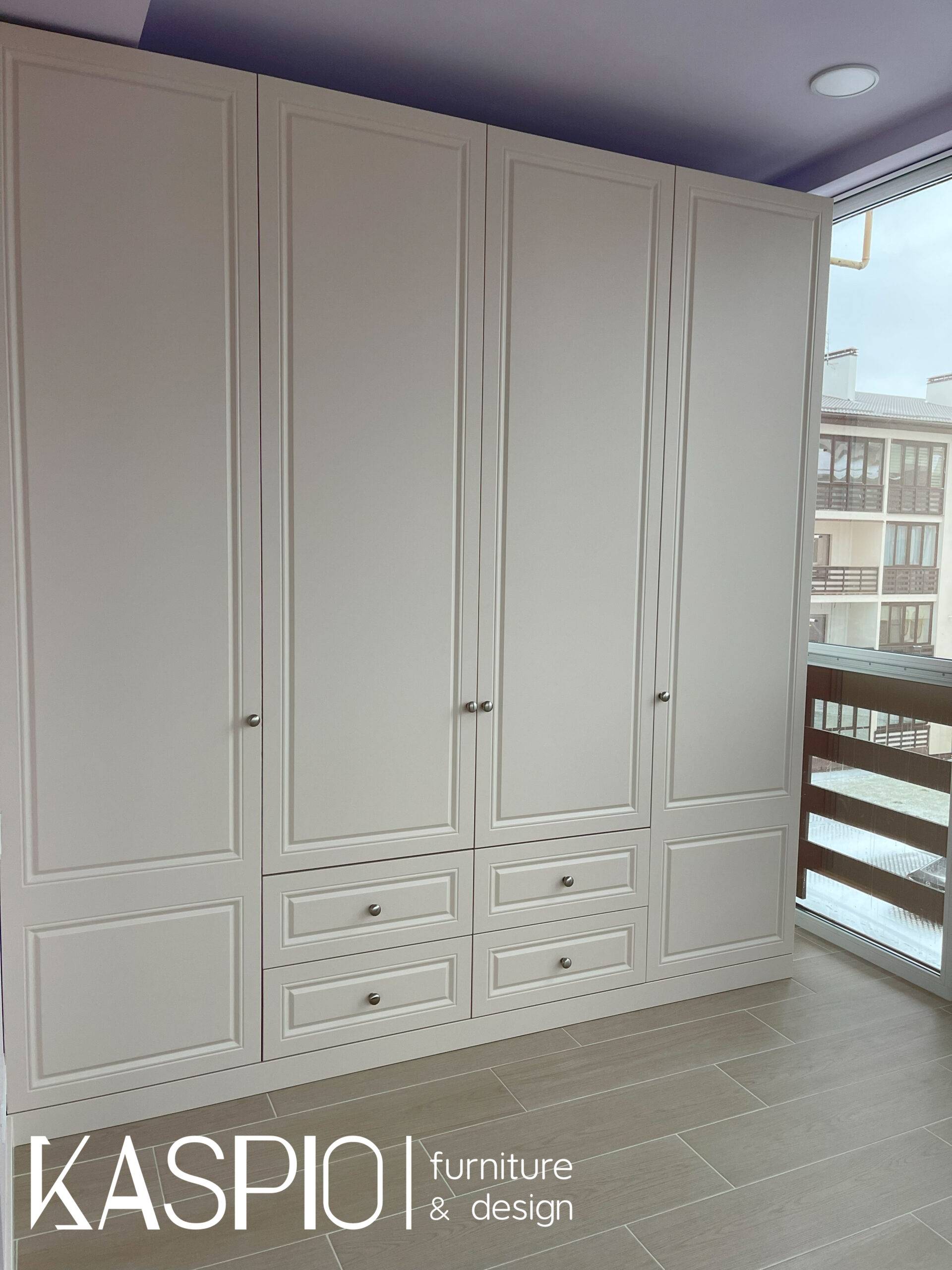 wardrobe 06-4